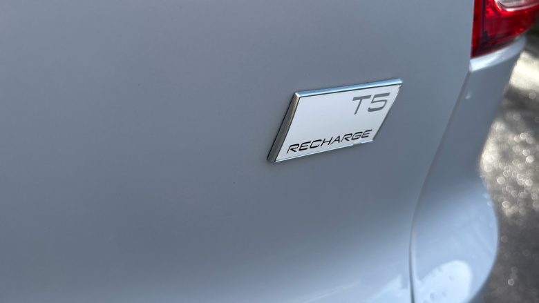 Volvo Xc40 1.5 T5 Recharge PHEV R DESIGN Pro 5dr Auto Estate